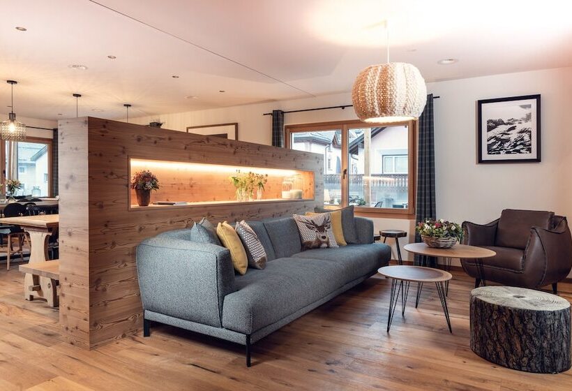 בית מלון כפרי Conrad's Mountain Lodge