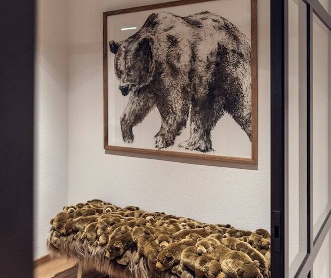 בית מלון כפרי Conrad's Mountain Lodge