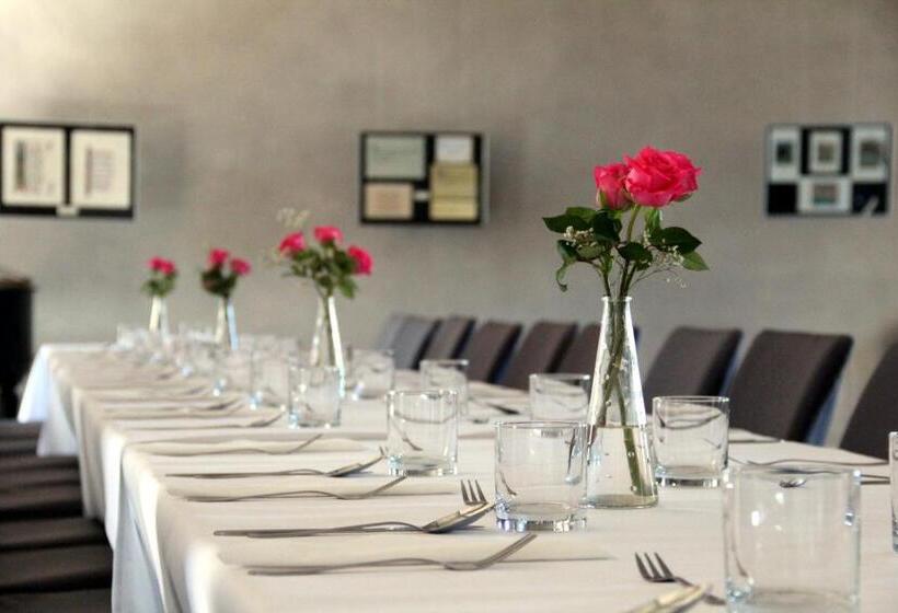 هتل Dom Gości Opactwa Benedyktynów