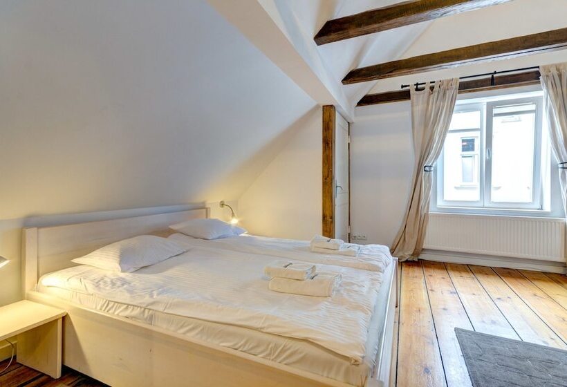 هتل Dom & House   Apartments Port Monte Cassino