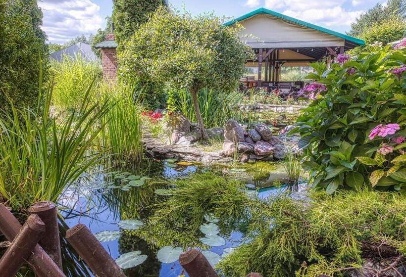 בית מלון כפרי Dom Oliwski