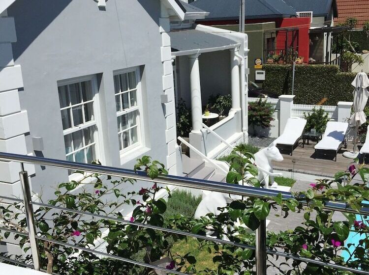 Dysart Boutique Hotel Solar Power