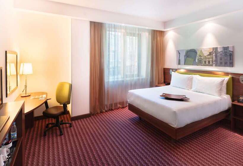 هتل Hampton By Hilton Samara