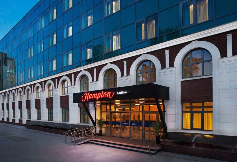 هتل Hampton By Hilton Samara
