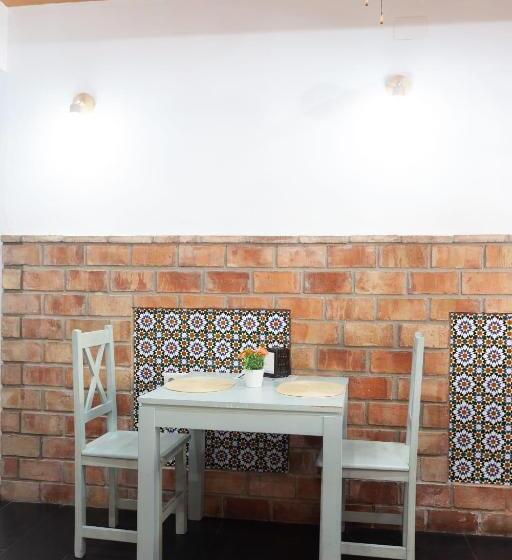 Отель Hostal Restaurante La Giralda