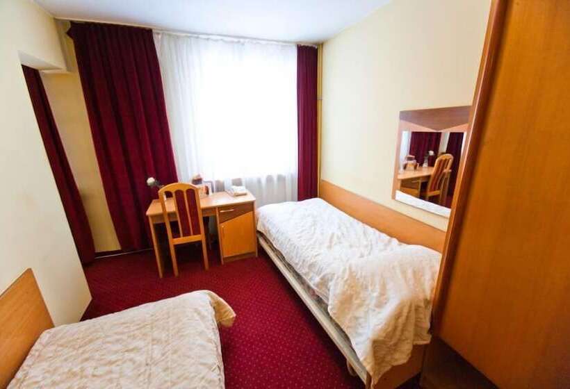 هتل Hostel Malinowski City