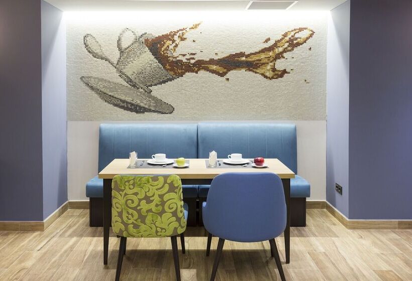 Отель Hostemplo Sagrada Familia