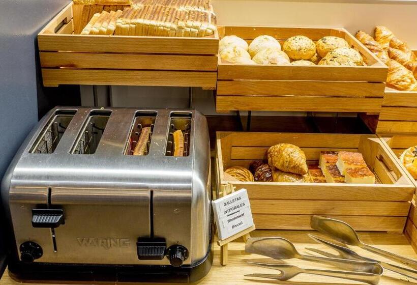 Отель Hostemplo Sagrada Familia