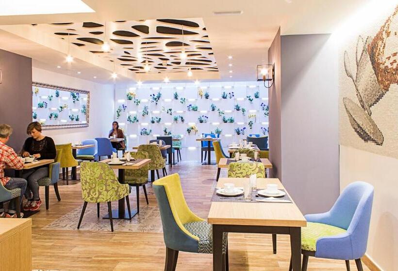 Отель Hostemplo Sagrada Familia