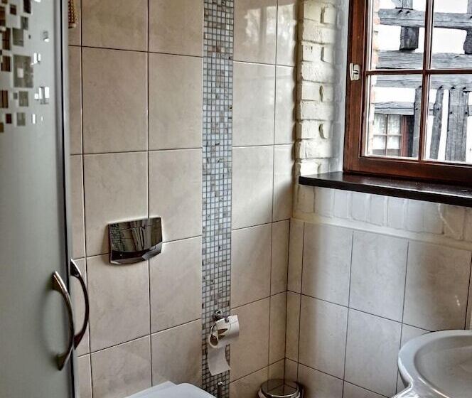 בית מלון כפרי Karczma Rzym & Straszny Dwor