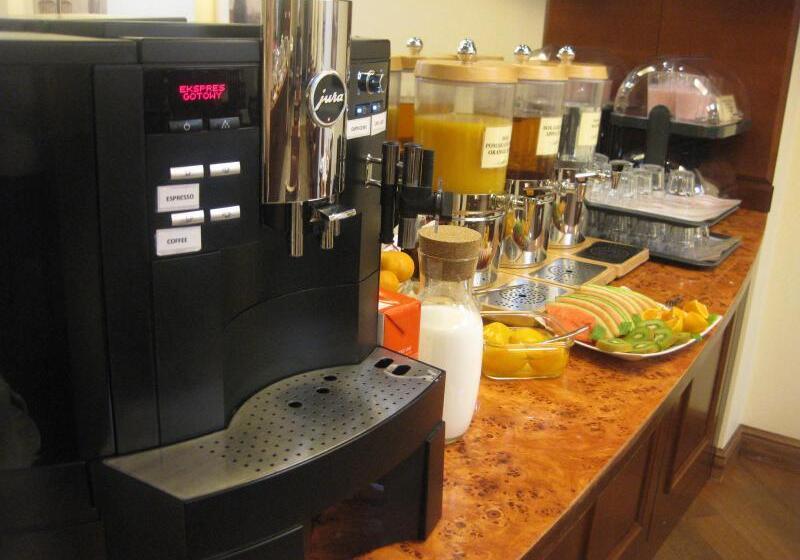 Отель Kobza Haus Old Town