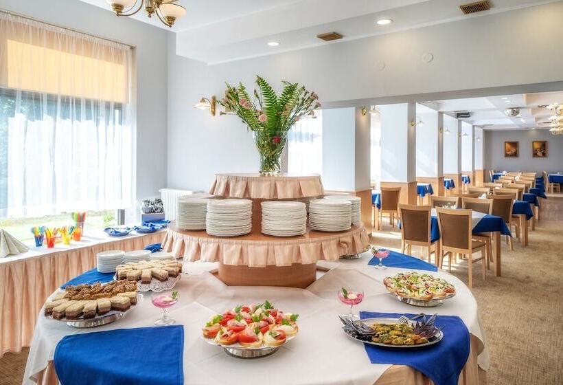 هتل Kompleks Antałówka Termy & Med