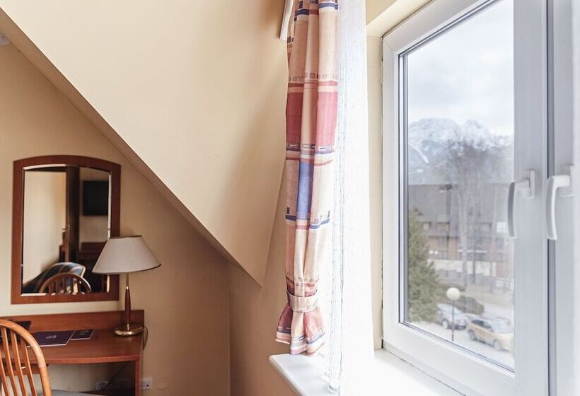 هتل Kompleks Antałówka Termy & Med