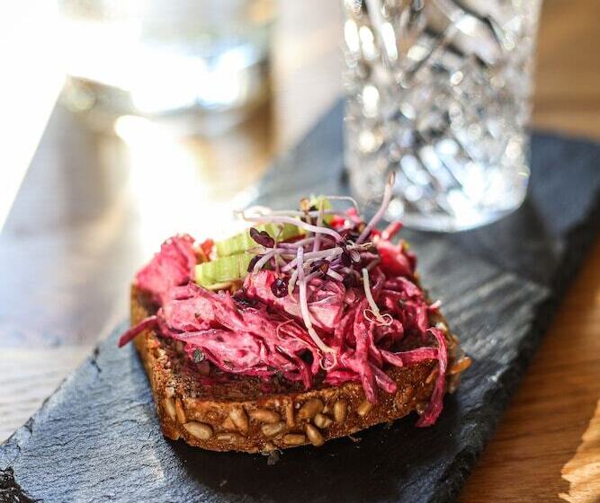 هتل Garni Konvice