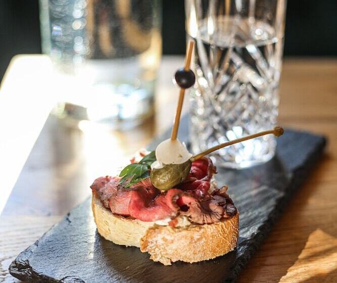 هتل Garni Konvice