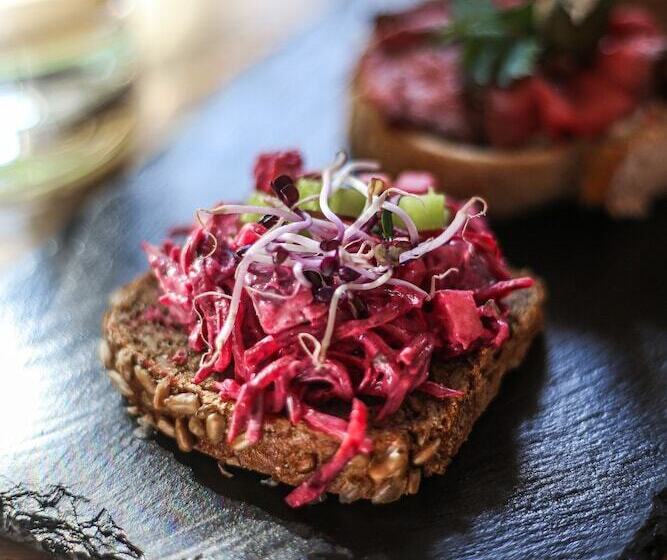 هتل Garni Konvice