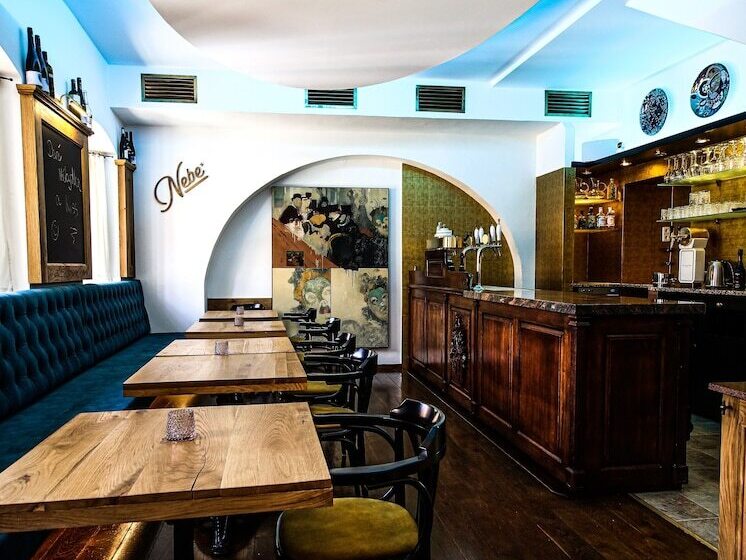 هتل Garni Konvice