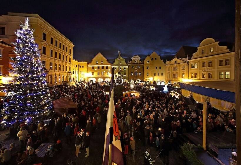 هتل Garni Konvice