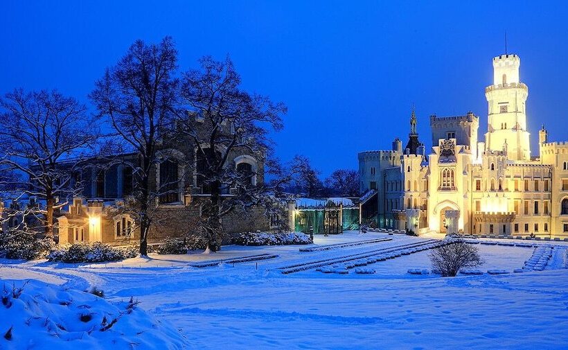 هتل Garni Konvice