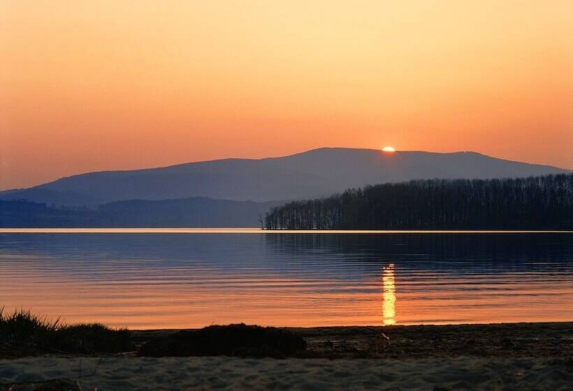 هتل Garni Konvice