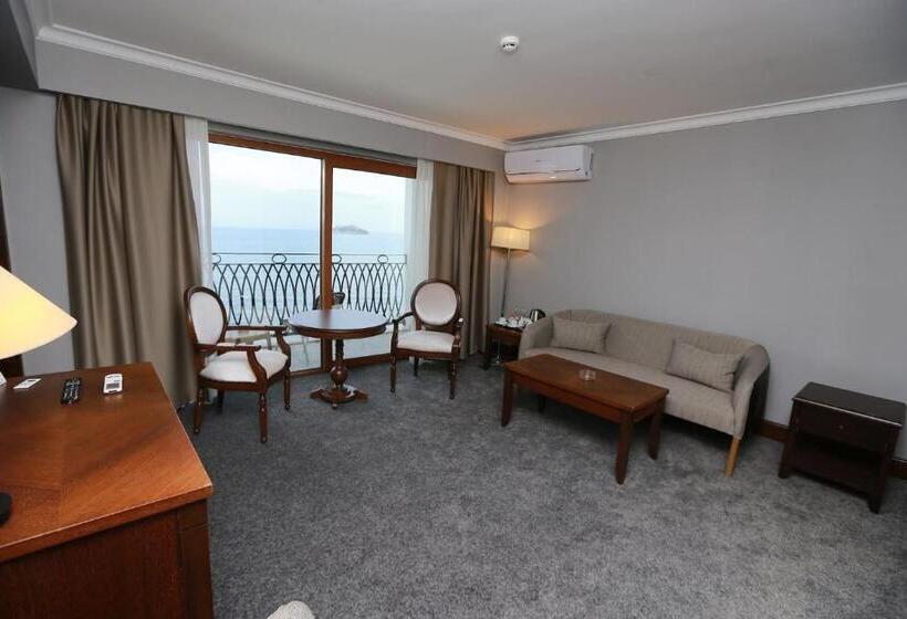 فندق La Quinta By Wyndham Giresun