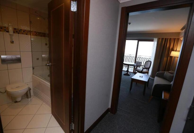 فندق La Quinta By Wyndham Giresun