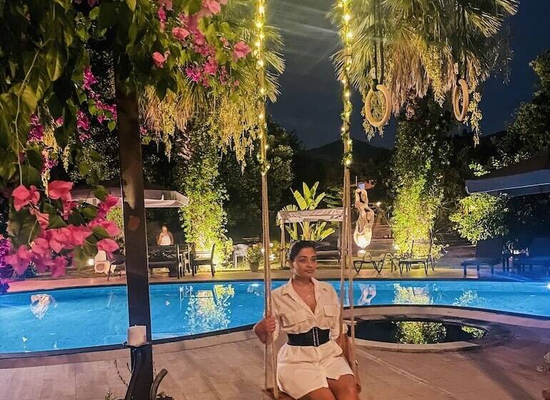 Отель Murat Pasha Mansion