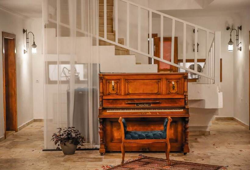 Отель Murat Pasha Mansion