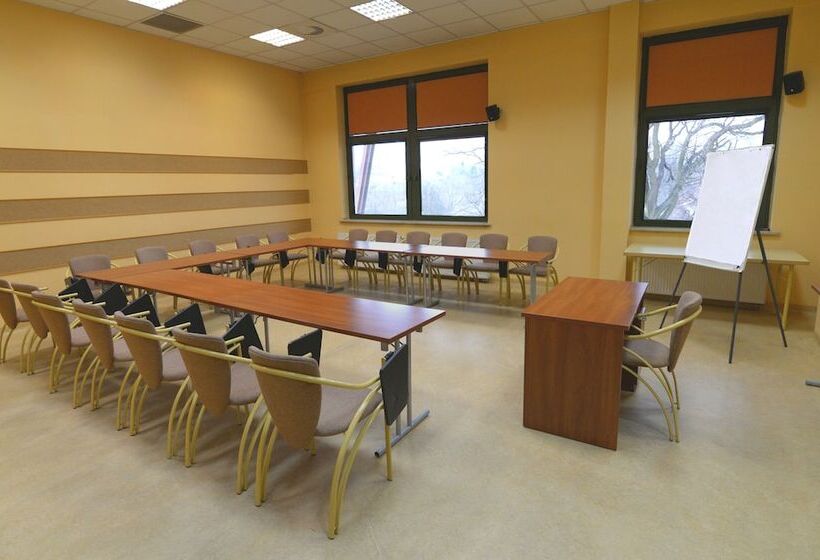 בית מלון כפרי Ośrodek Scsk Optima