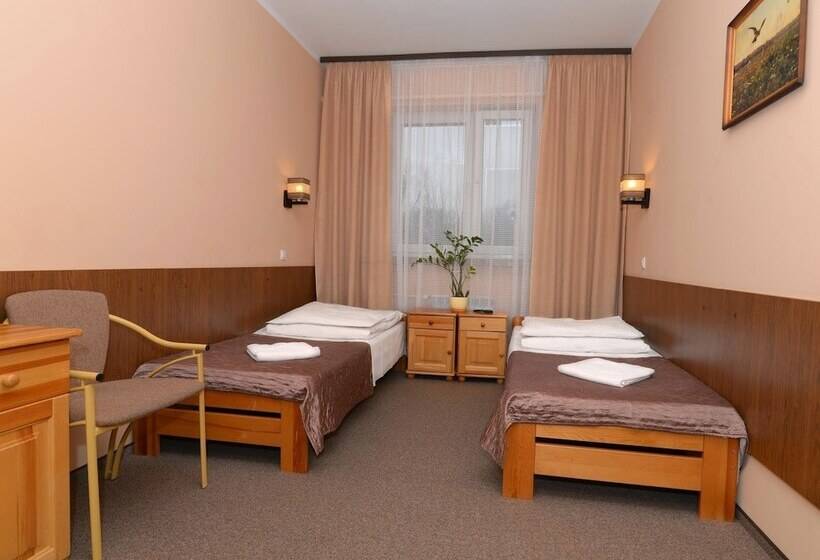 בית מלון כפרי Ośrodek Scsk Optima