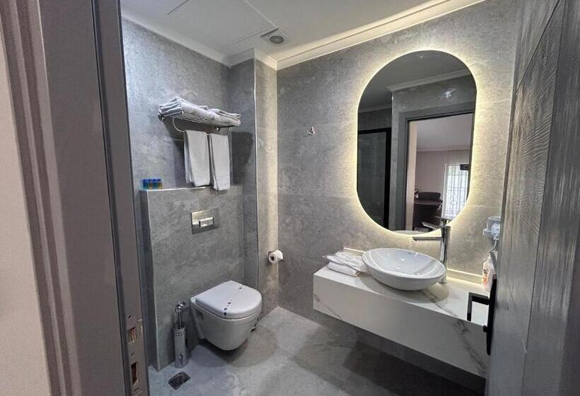 ホテル Pendik Marine