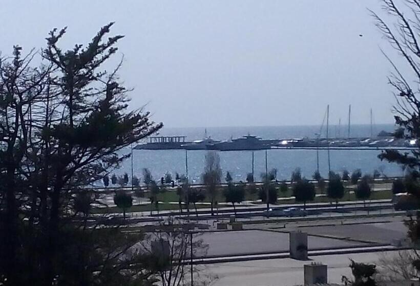 ホテル Pendik Marine