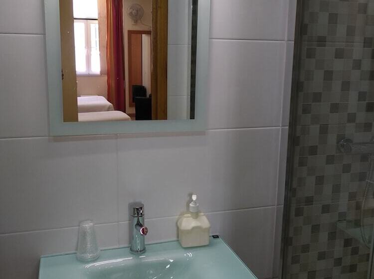 هتل Pensao Estacao Central