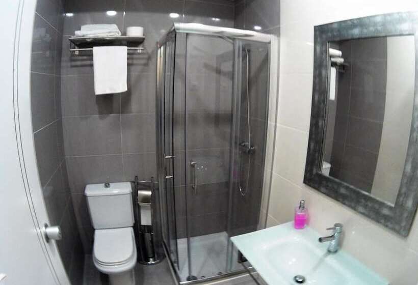 هتل Pensao Estacao Central