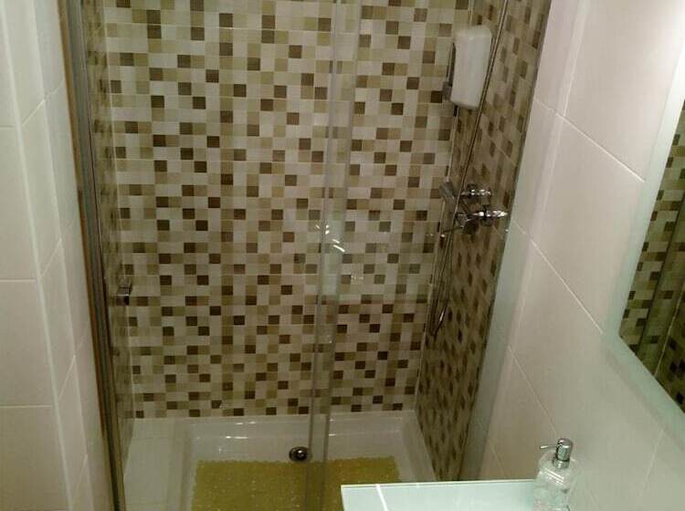 هتل Pensao Estacao Central