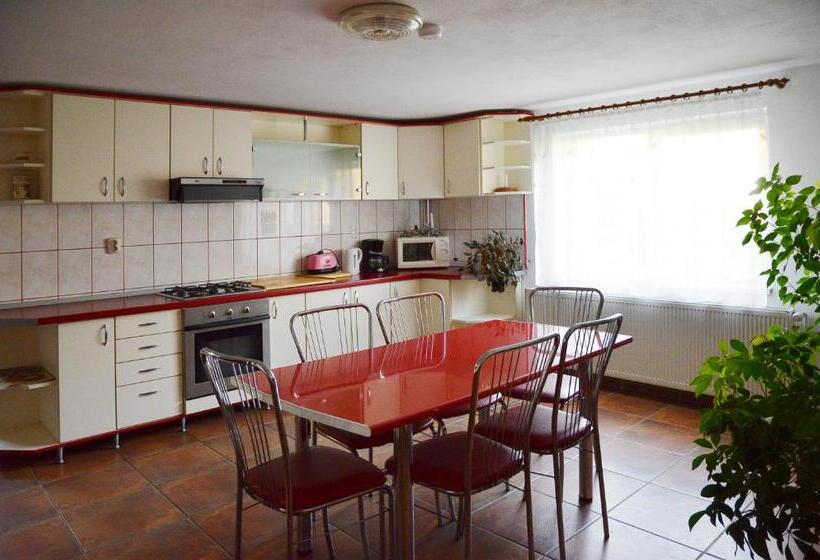 Отель Pension Artemis