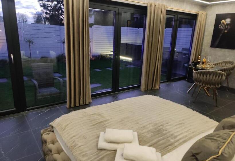 هتل Pensjonat Wrzos