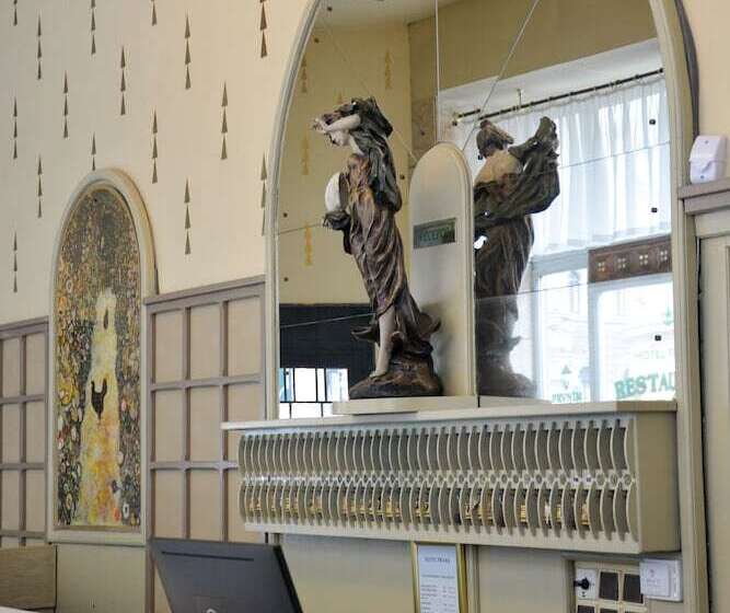 هتل Praha Liberec