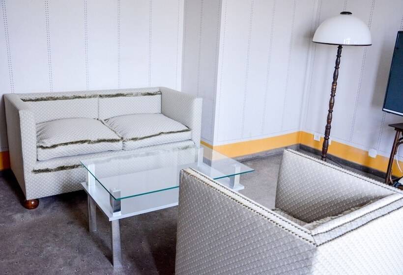 فندق Praha Liberec