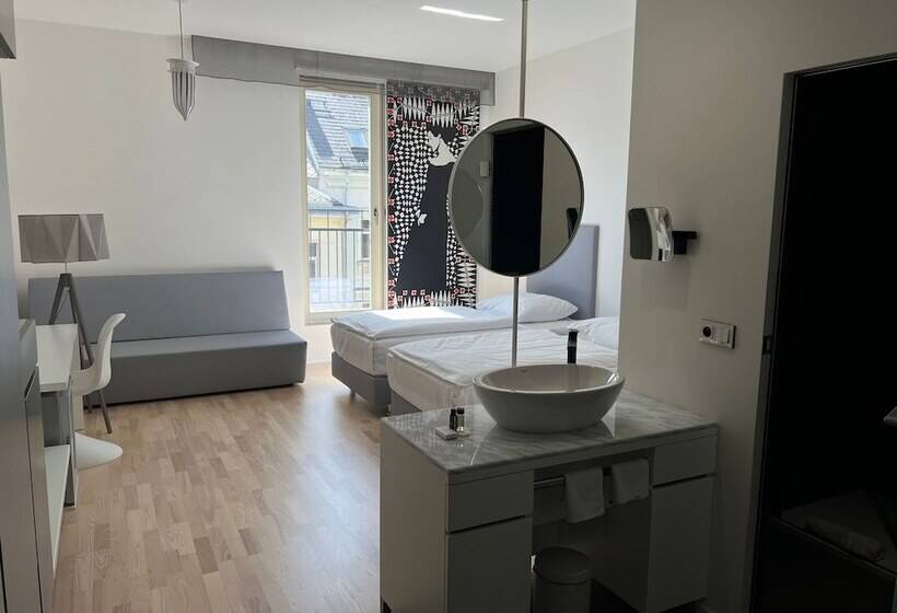 هتل Praha Liberec