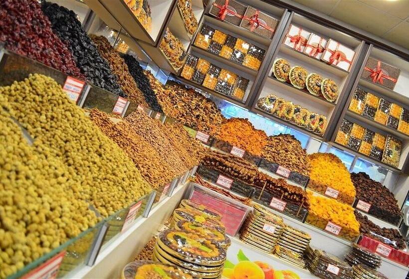 בית מלון כפרי Ramada Plaza Altin Kayisi