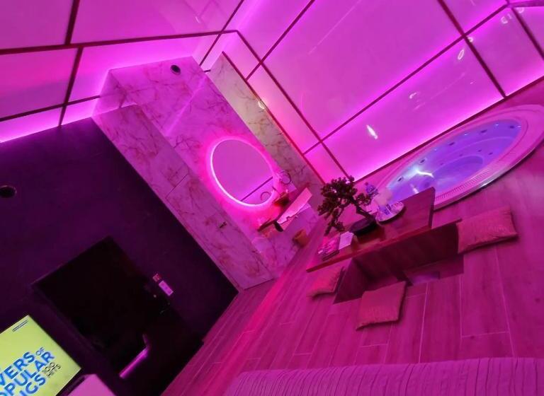 هتل Ramka & Restaurant & Wine Bar