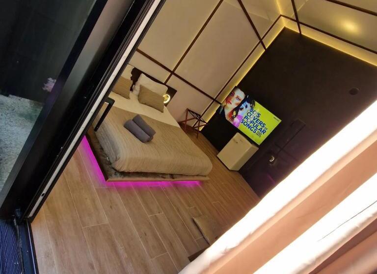 هتل Ramka & Restaurant & Wine Bar