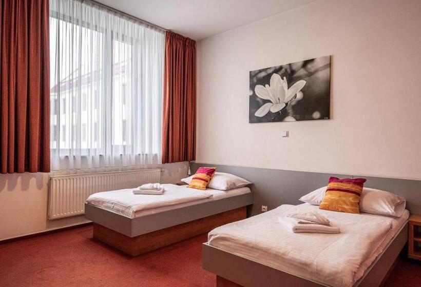 בית מלון כפרי Ruby Blue