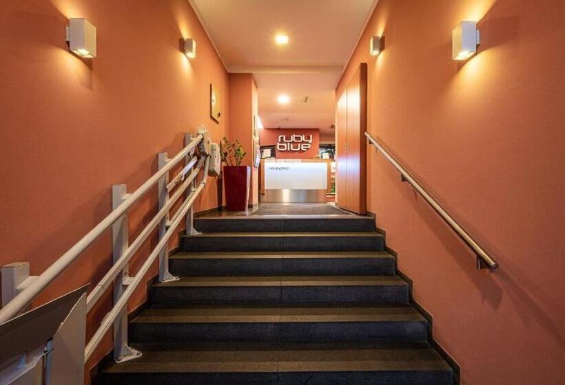 בית מלון כפרי Ruby Blue