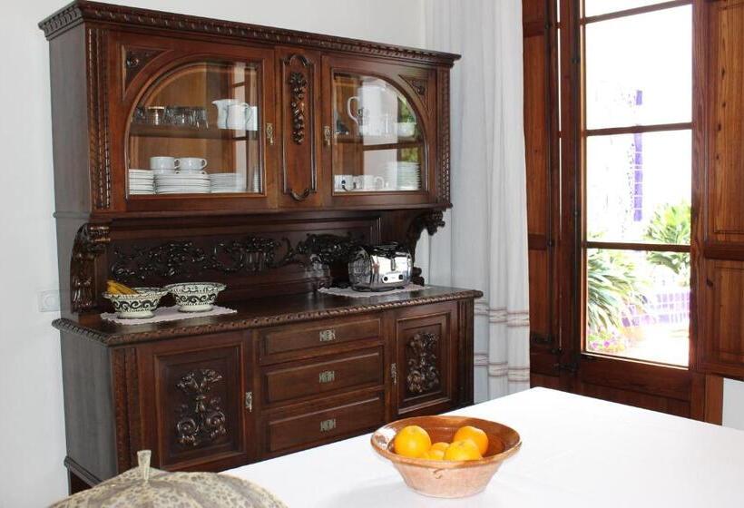 ホテル Sant Jaume