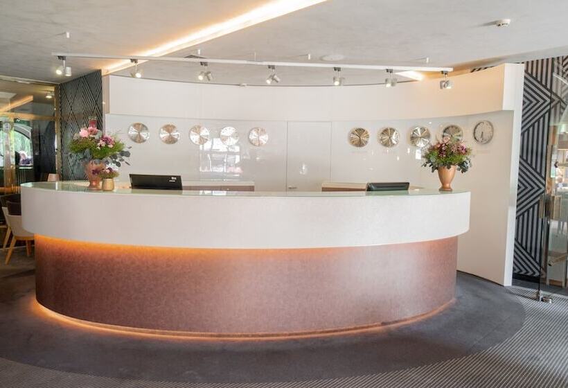 בית מלון כפרי Savoy