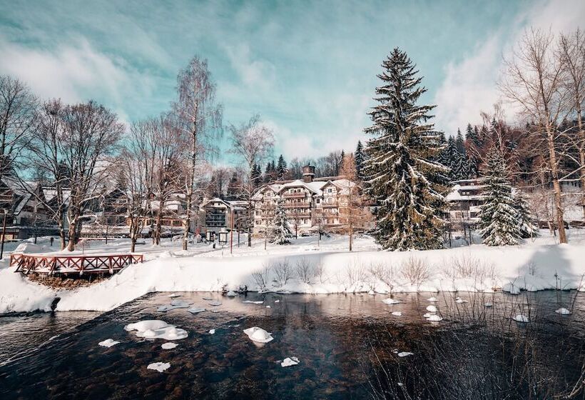 בית מלון כפרי Savoy