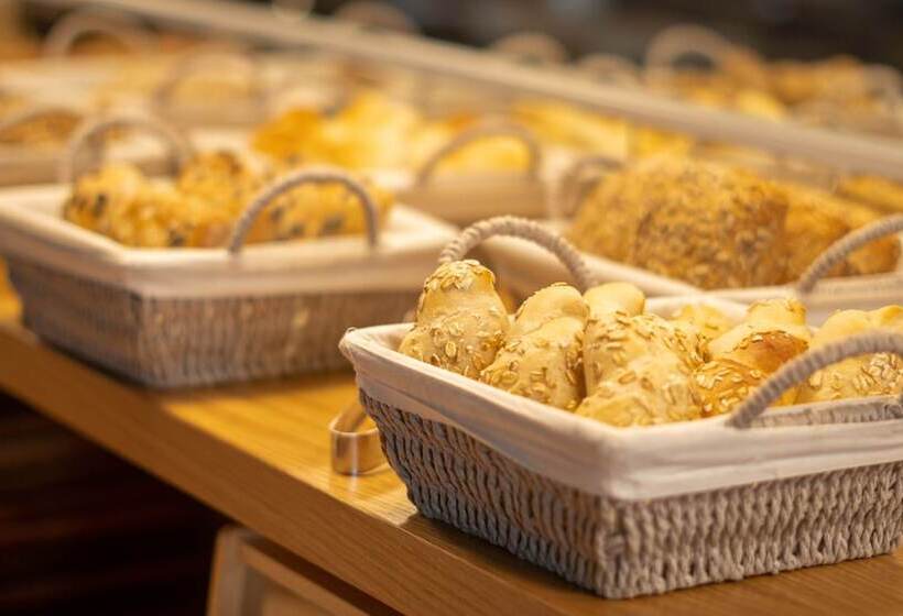 בית מלון כפרי Savoy