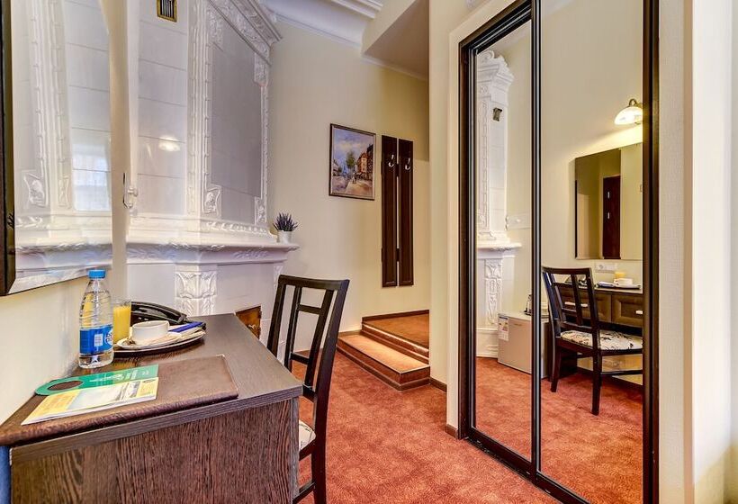 فندق Sonata On Mayakovskogo